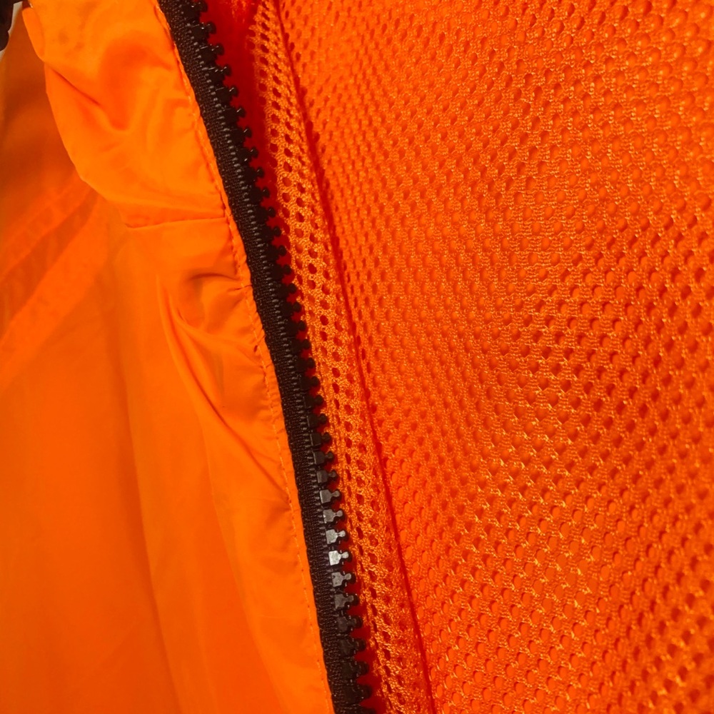 Cropped Orange windbreak - Picture 4 of 4